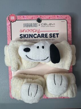 Peanuts Snoopy Skincare spa headband & wristband skincare set one size luxury